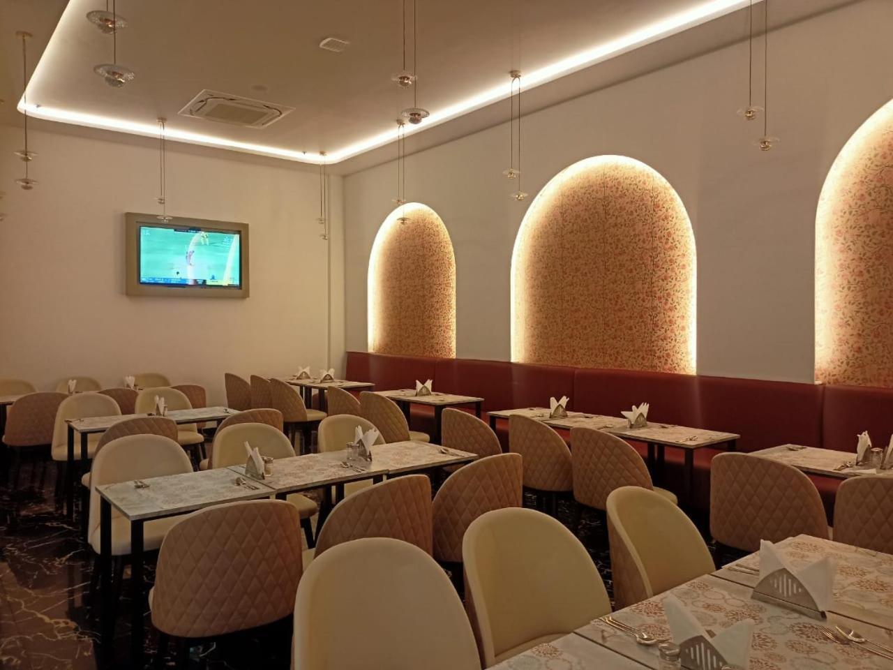 Grand Continent Hotel Gachibowli Near Us Consulate Exterior foto